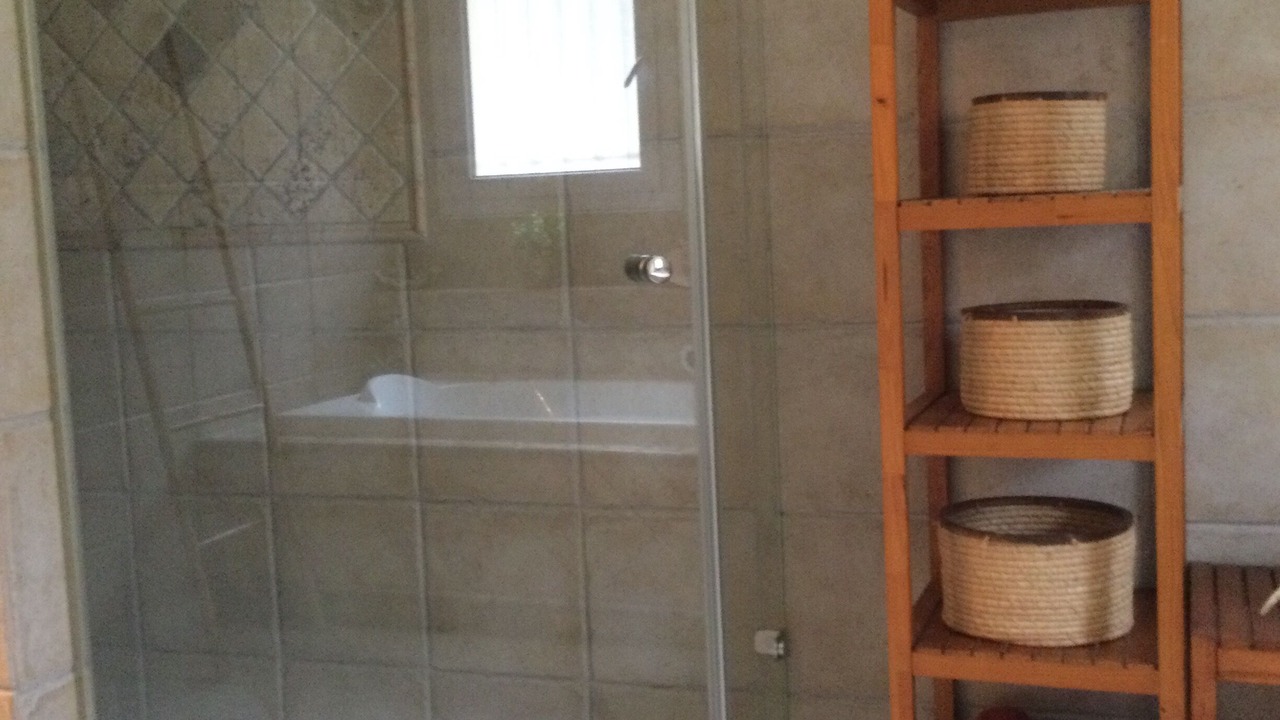 Photo of Bathroom in Gaillan-en-Medoc