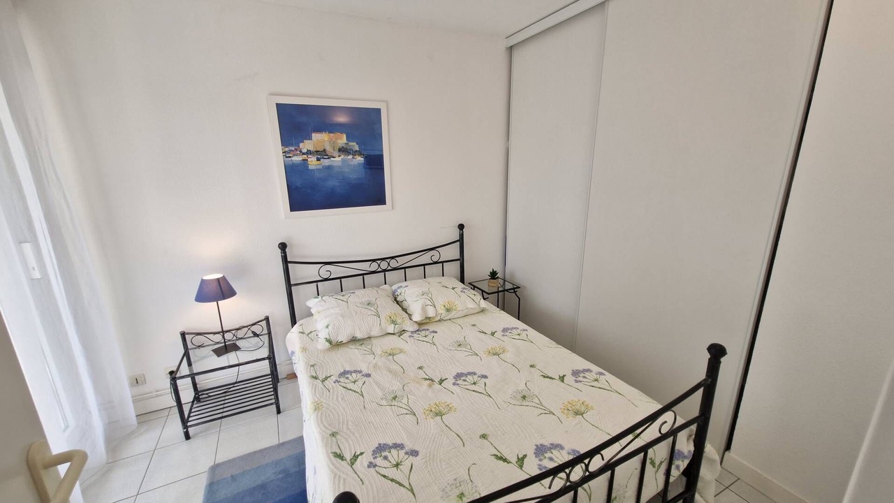 Photo of Bedroom in Saint-Georges-de-Didonne