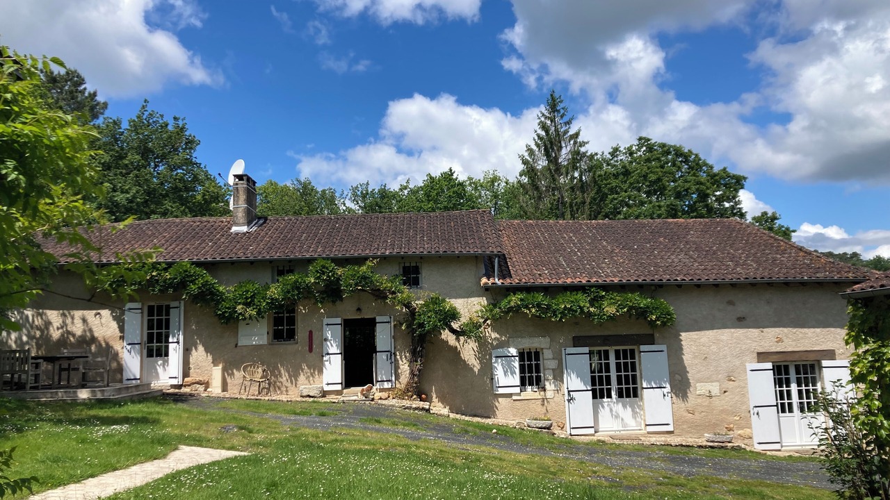 Photo of Outdoor in Saint-Leon-sur-l'Isle