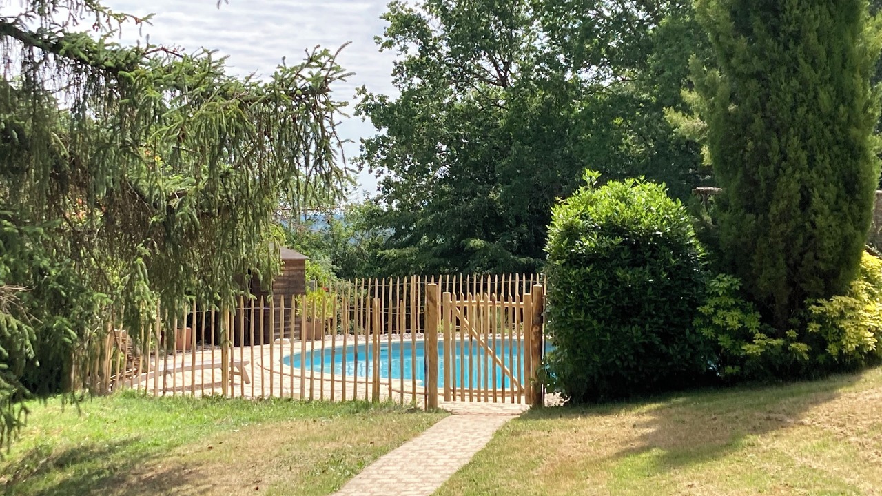 Photo of Outdoor in Saint-Leon-sur-l'Isle