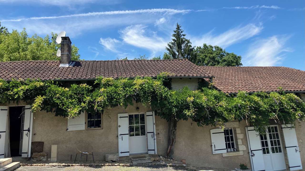 Photo of Outdoor in Saint-Leon-sur-l'Isle