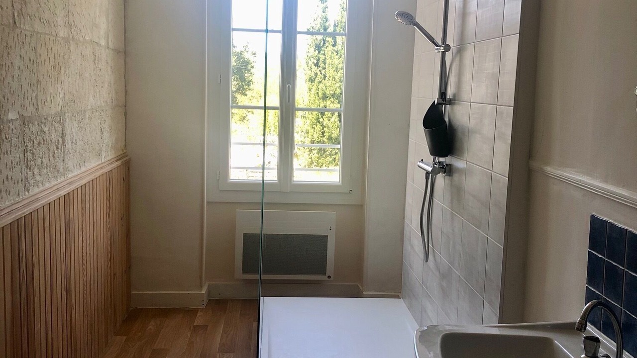 Photo of Bathroom in Mortagne-sur-Gironde