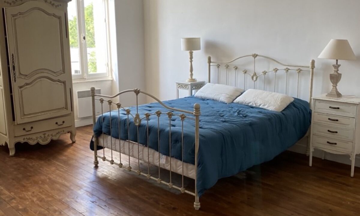 Photo of Bedroom in Mortagne-sur-Gironde