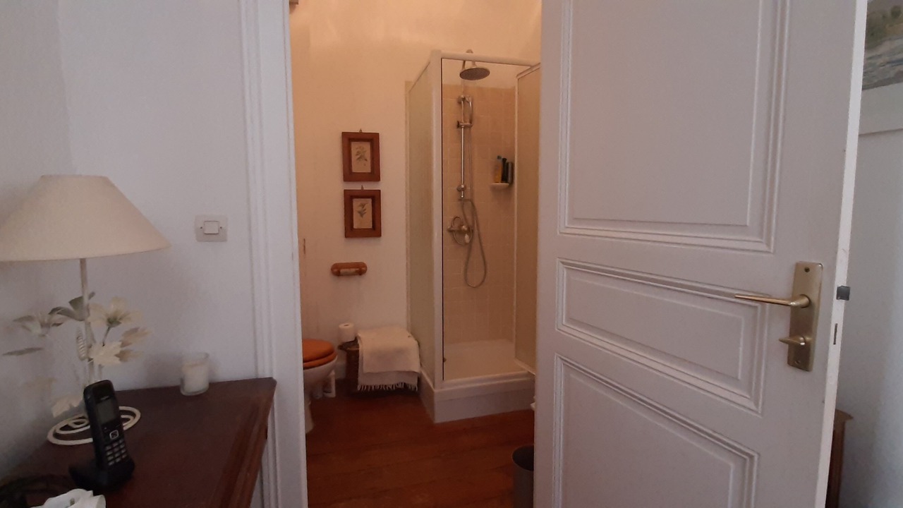 Photo of Bathroom in Mortagne-sur-Gironde
