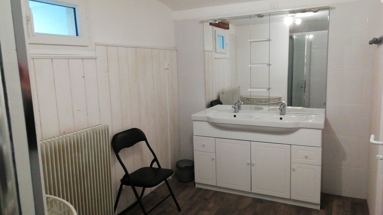 Photo of Bathroom in Vendeuvre-du-Poitou