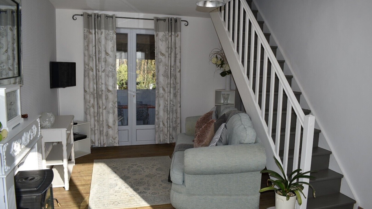 Photo of Livingroom in Edon
