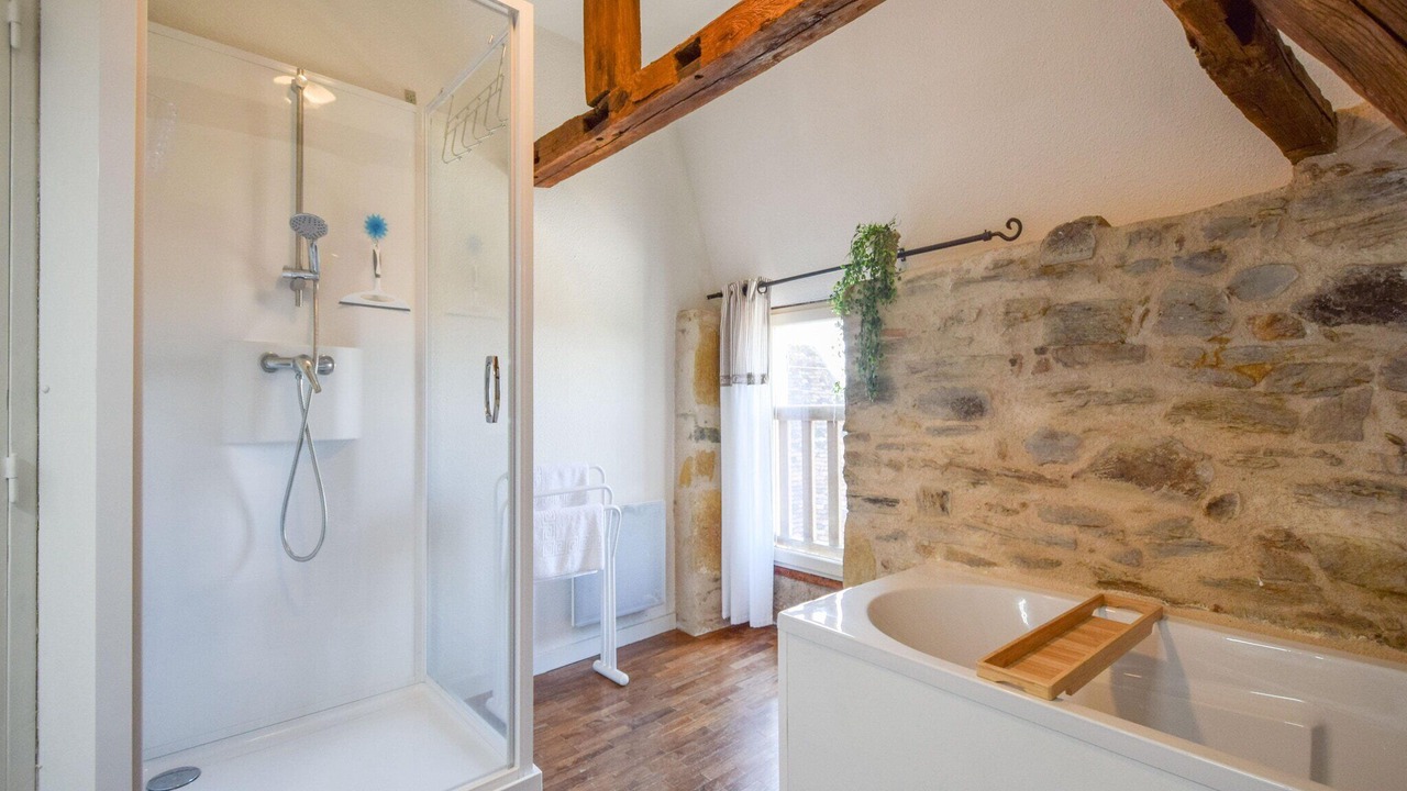 Photo of Bathroom in Saint-Medard-d'Excideuil
