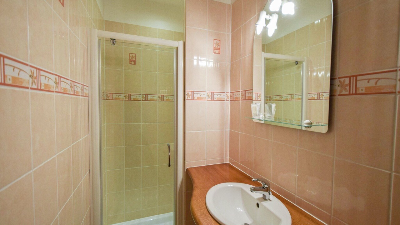 Photo of Bathroom in Saint-Medard-d'Excideuil