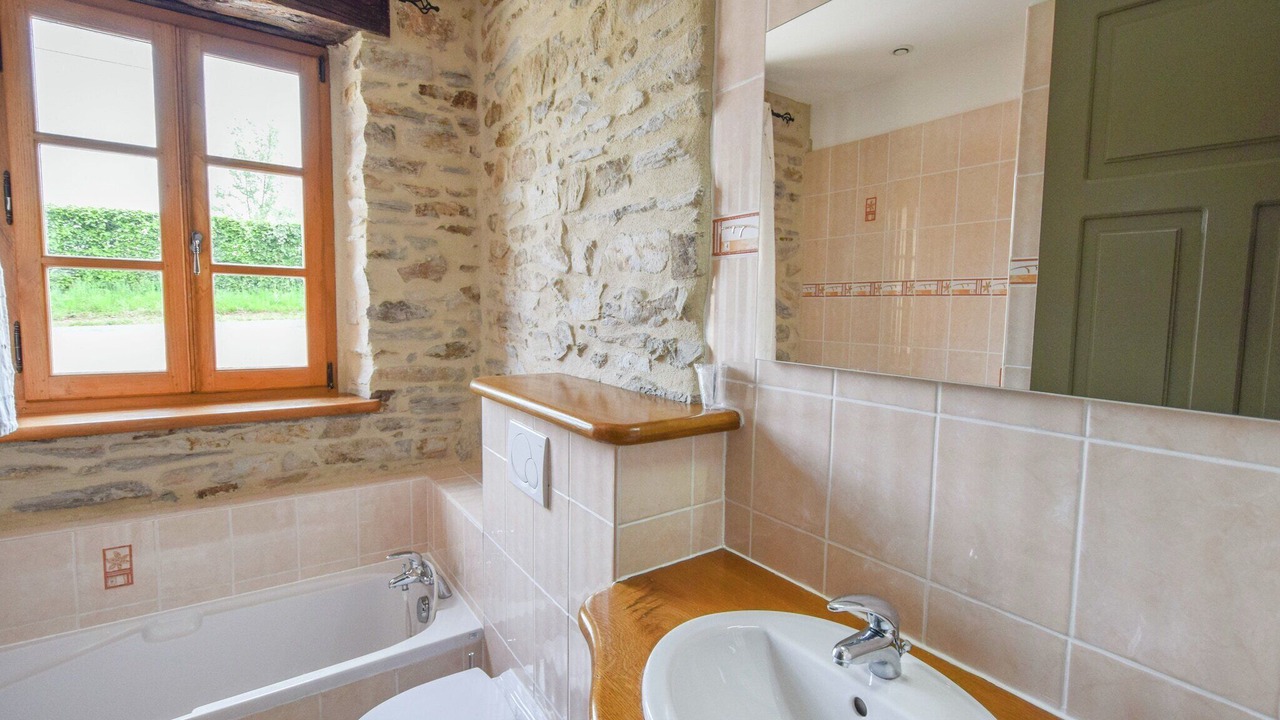 Photo of Bathroom in Saint-Medard-d'Excideuil