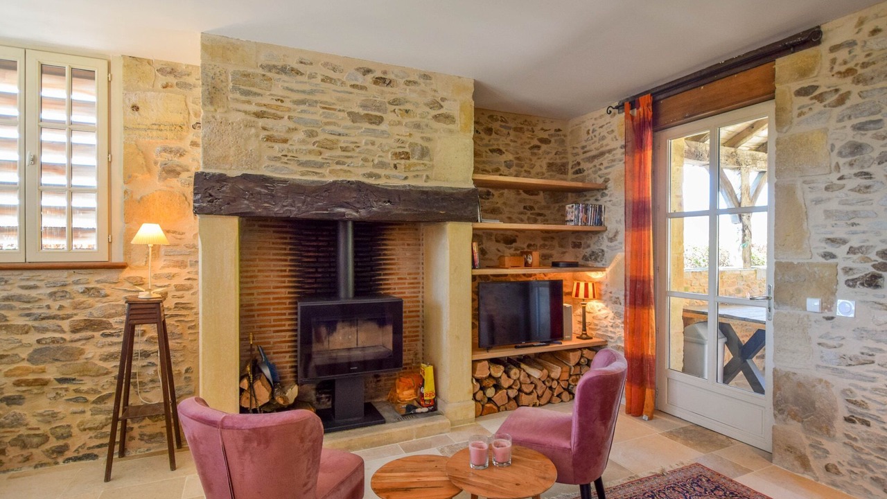 Photo of Livingroom in Saint-Medard-d'Excideuil