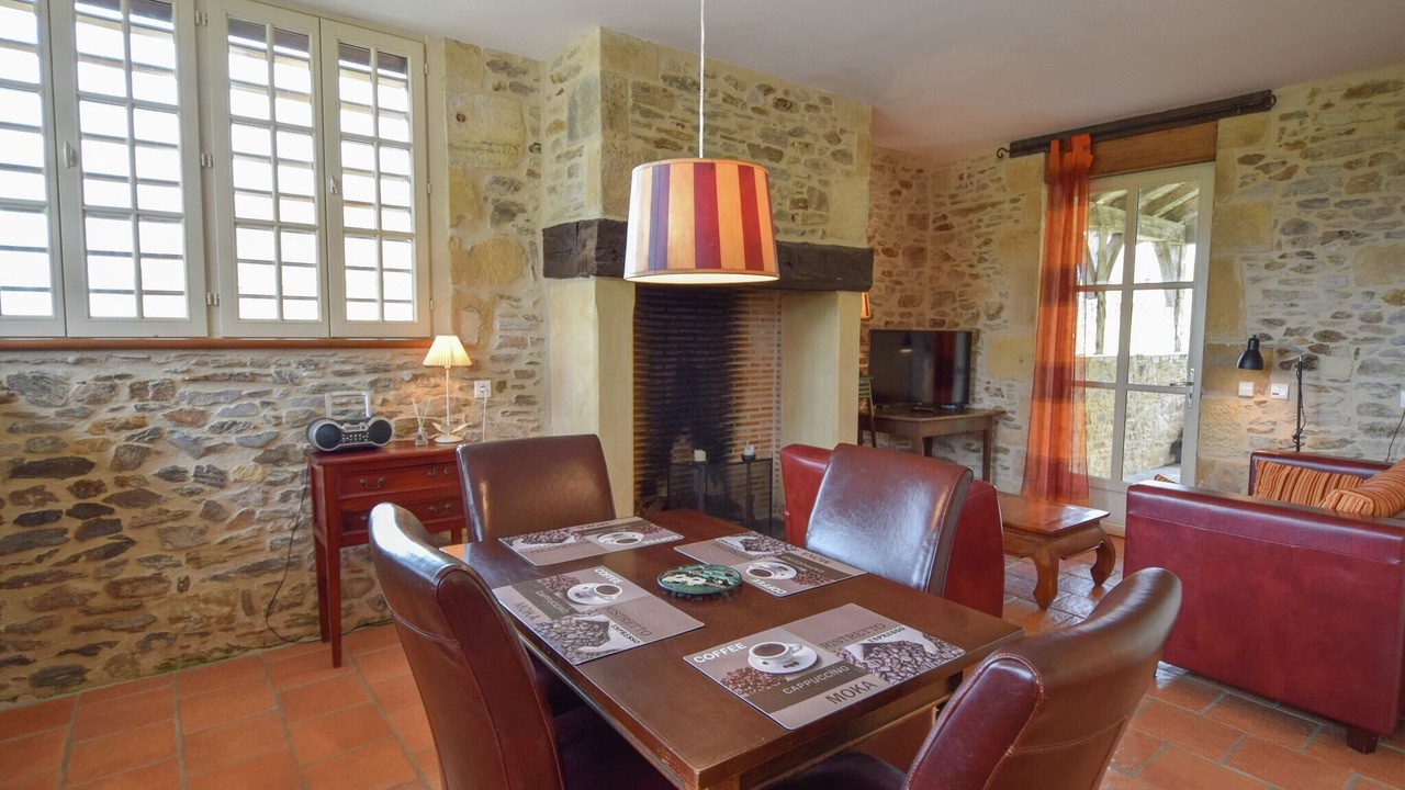 Photo of Livingroom in Saint-Medard-d'Excideuil
