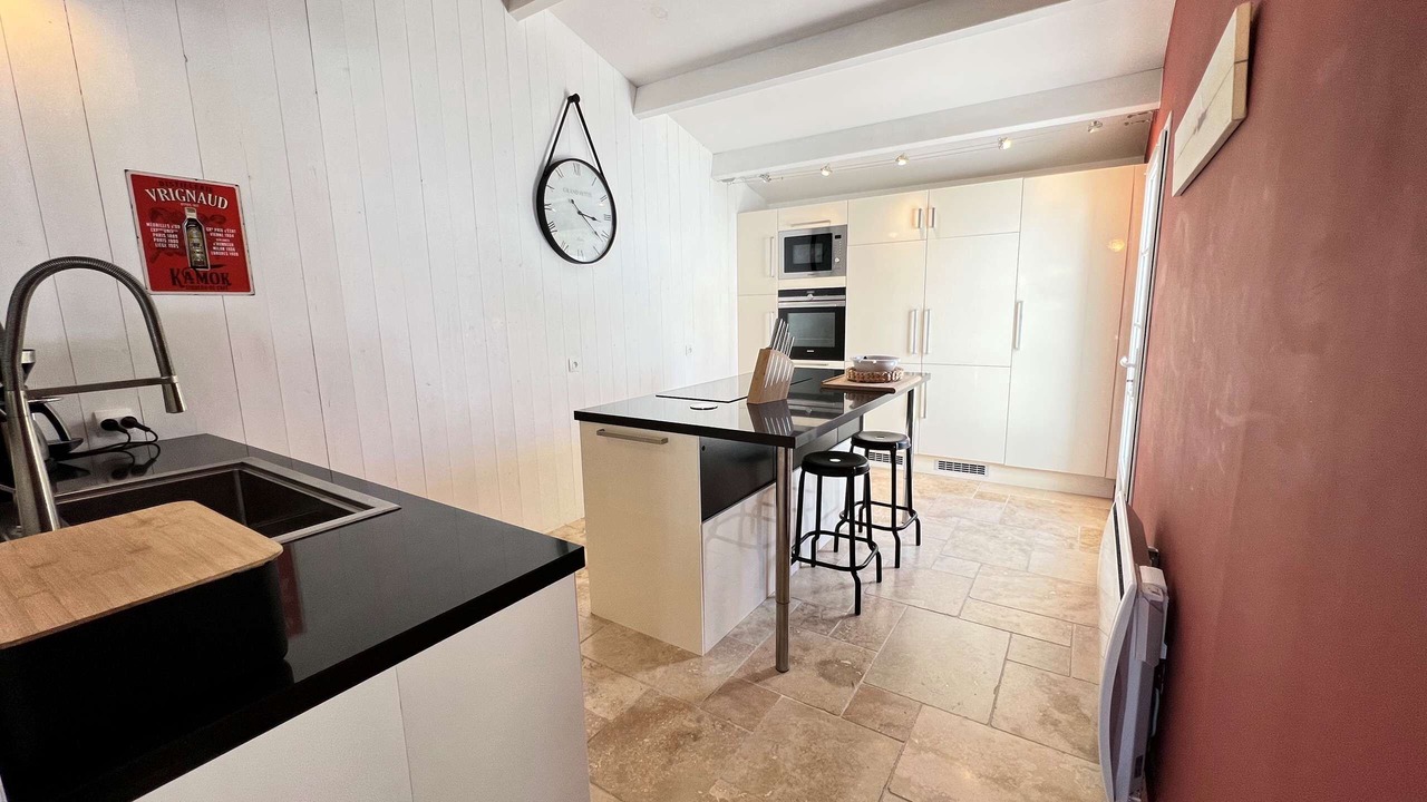 Photo of Kitchen in Saint-Clement-des-Baleines