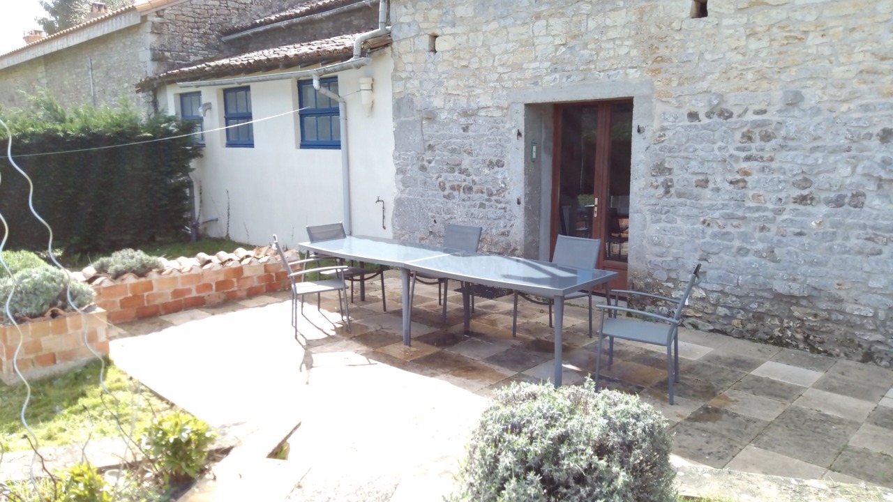 Photo of Outdoor in Limalonges