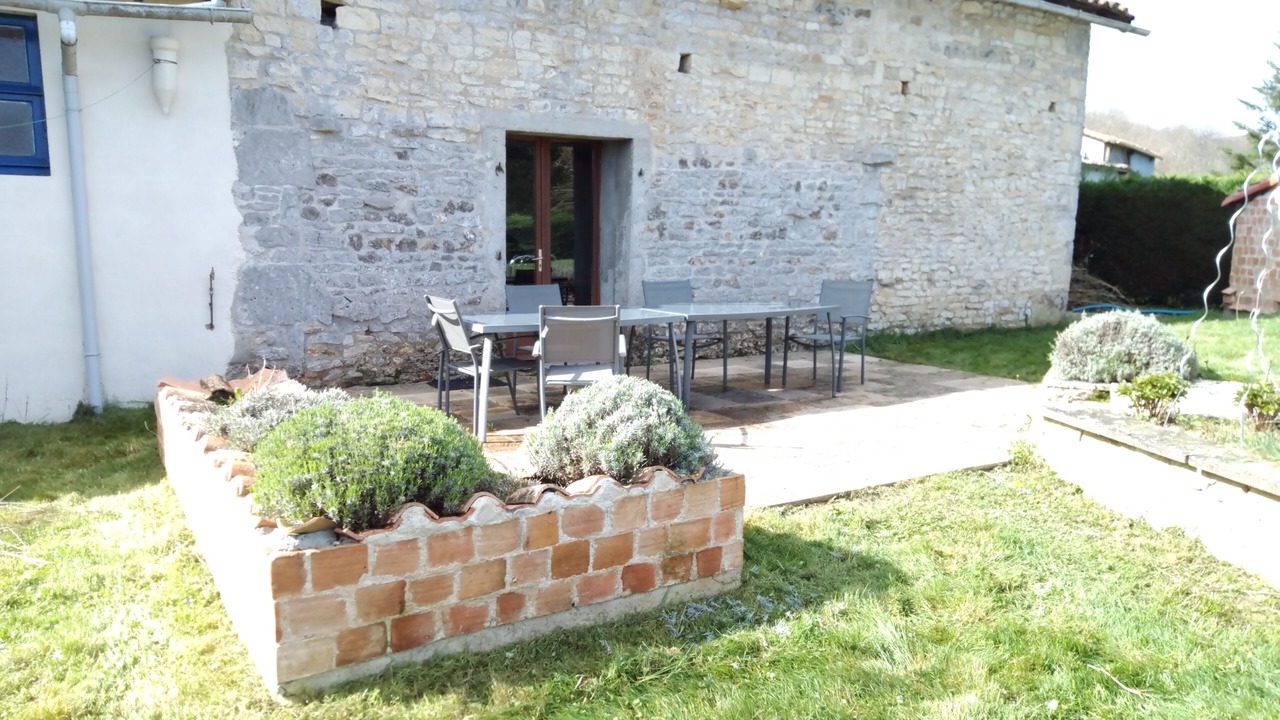 Photo of Outdoor in Limalonges