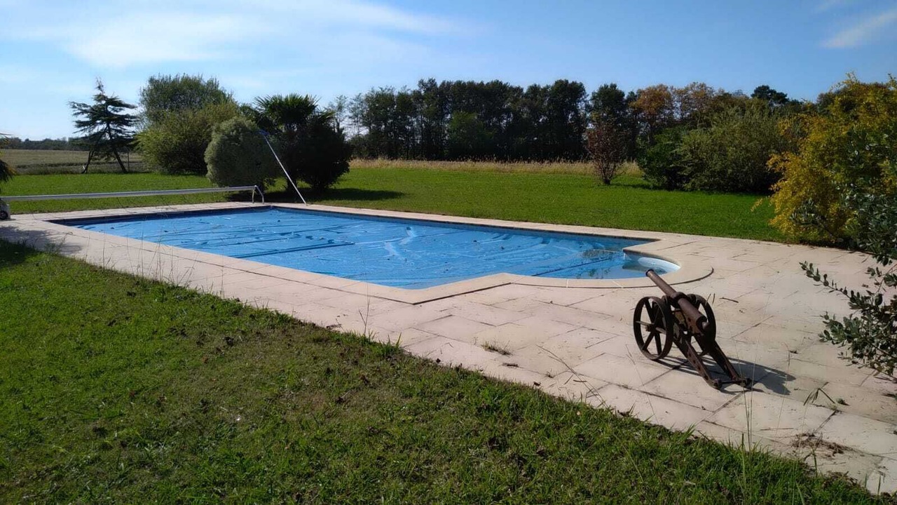 Photo of Outdoor in Pouillon