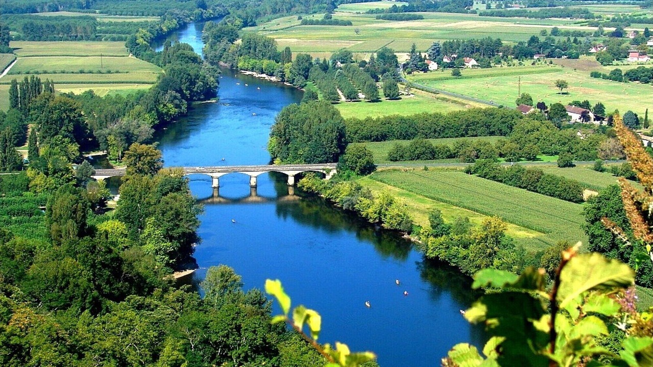 Photo of Outdoor in Castels et Bezenac