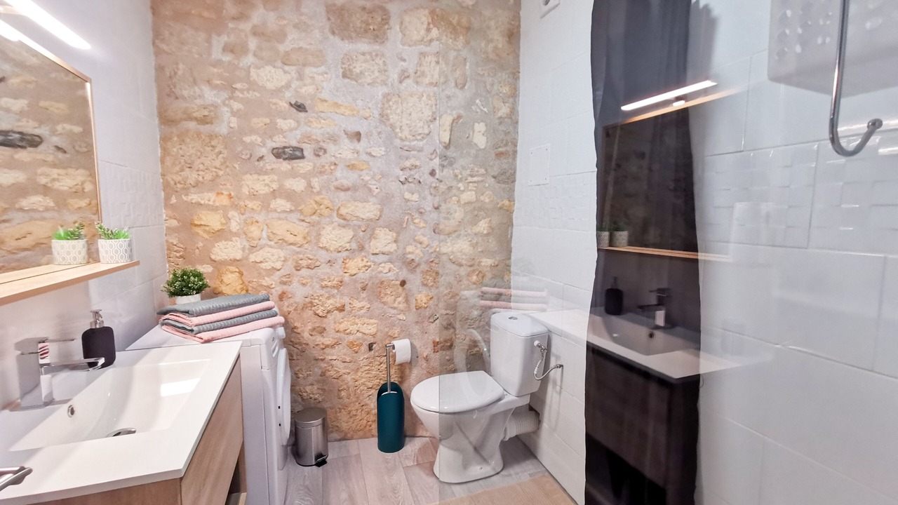 Photo of Bathroom in Saintes