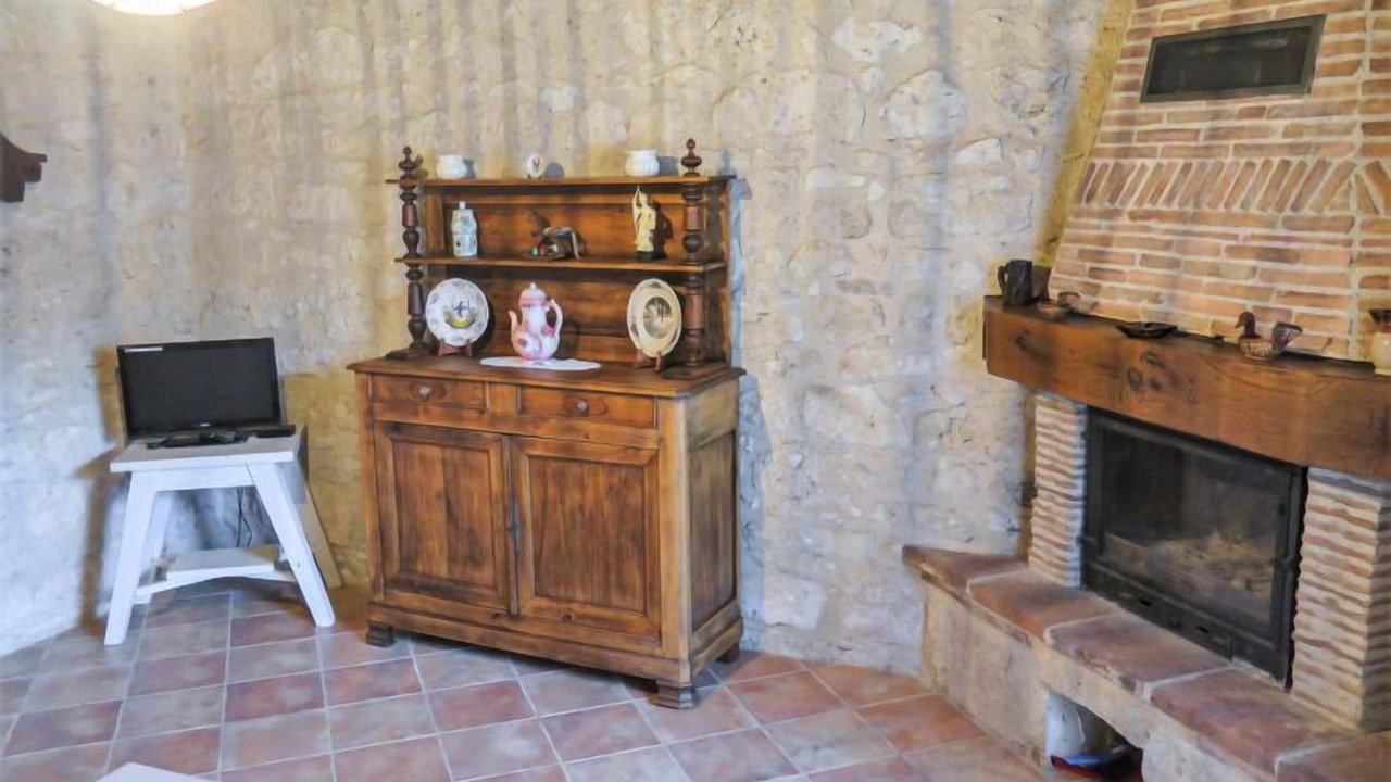 Photo of Livingroom in Dondas