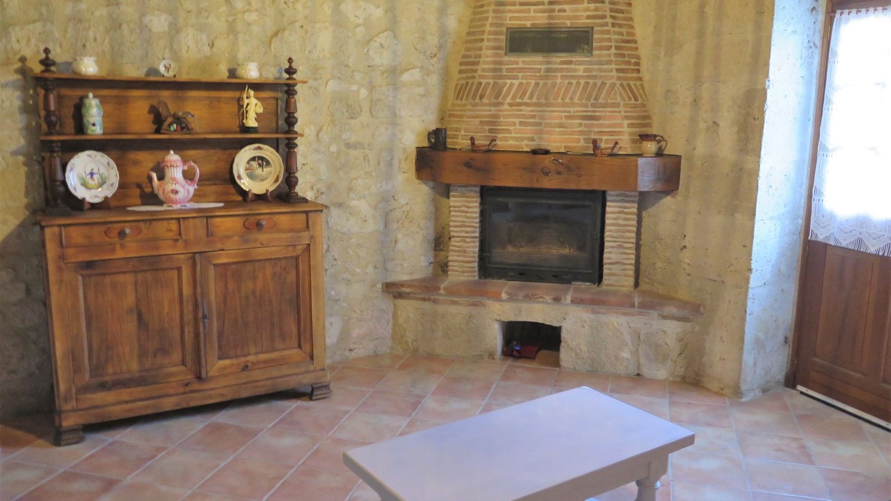Photo of Livingroom in Dondas