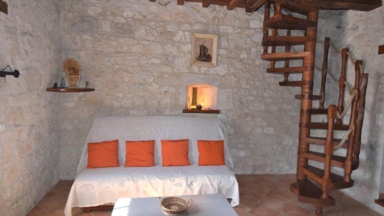 Photo of Livingroom in Dondas