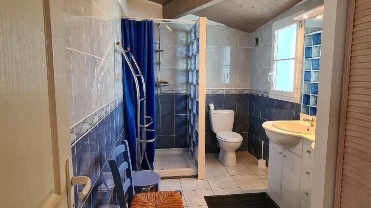 Photo of Bathroom in Le Bois-Plage-en-Re