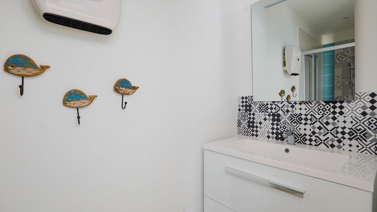 Photo of Bathroom in Le Bois-Plage-en-Re