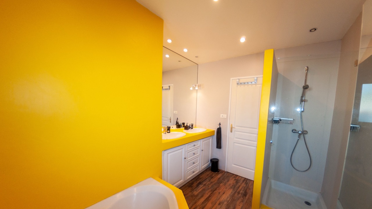Photo of Bathroom in Mouguerre