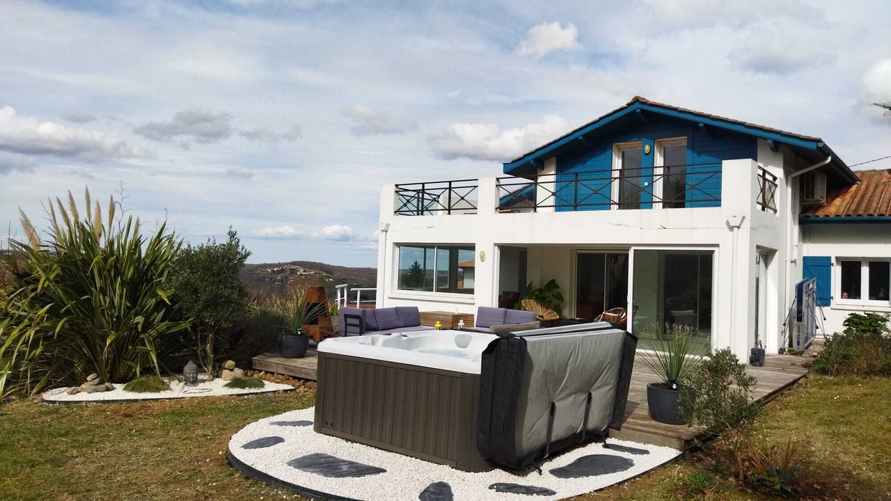 Photo of Patio Balcony in Mouguerre