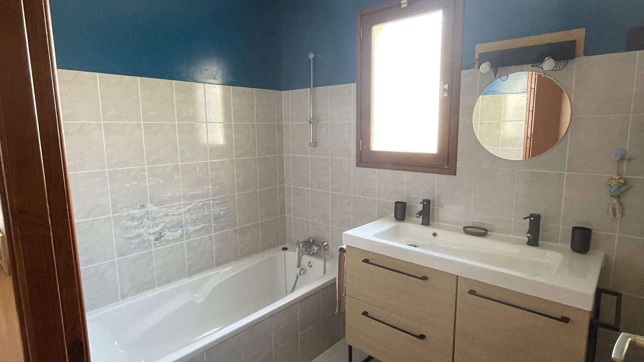 Photo of Bathroom in Saint-Denis-d'Oleron