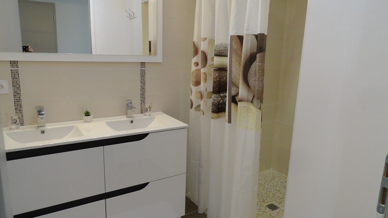 Photo of Bathroom in Saint-Georges-d'Oleron