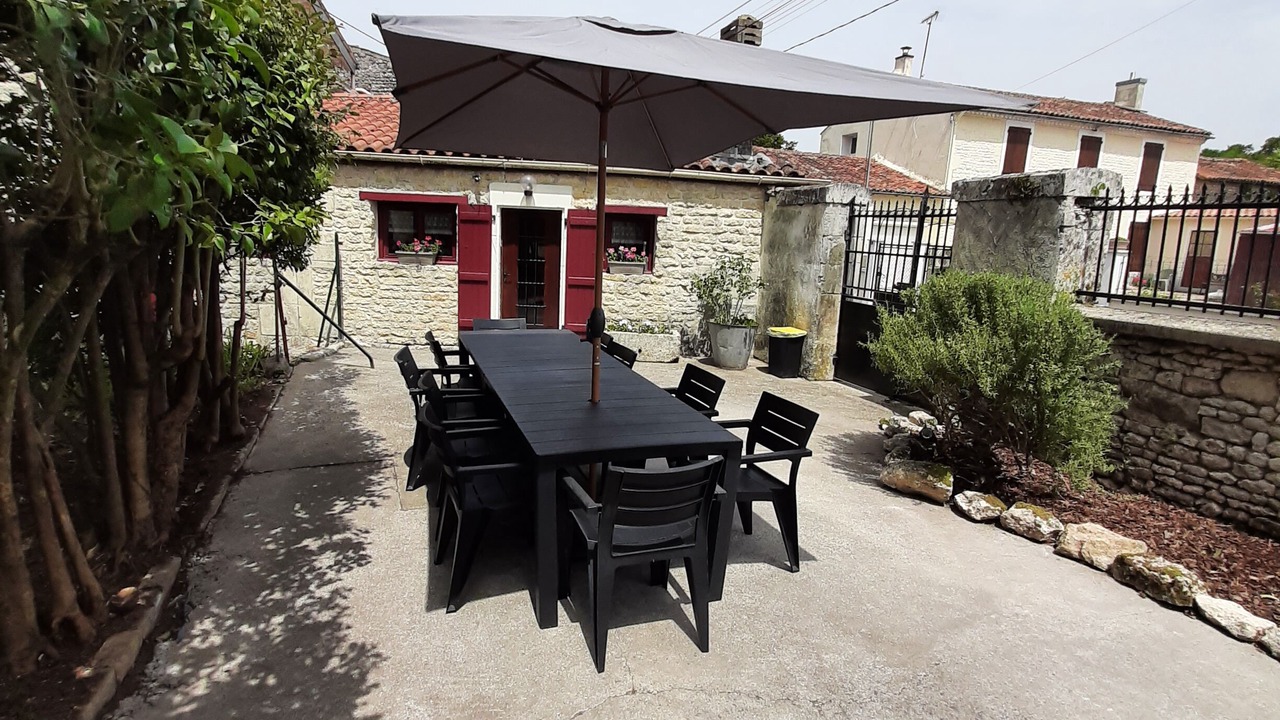 Photo of Outdoor in Saint Martin de Juillers