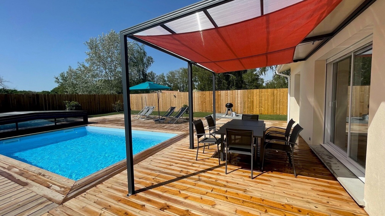 Photo of Outdoor in Grayan-Et-L'Hopital