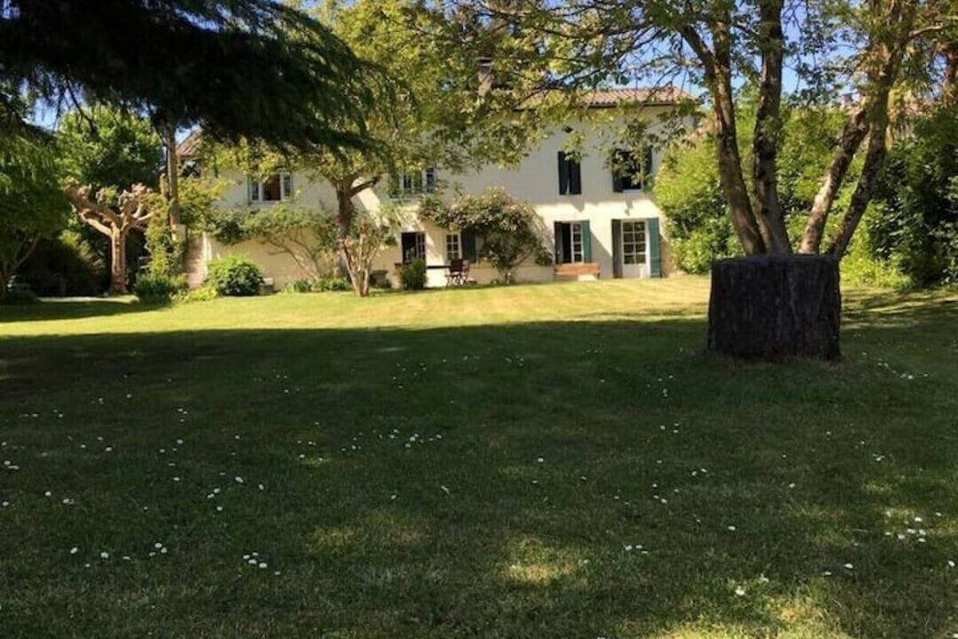 Photo of Outdoor in Saint-Seurin-de-Prats
