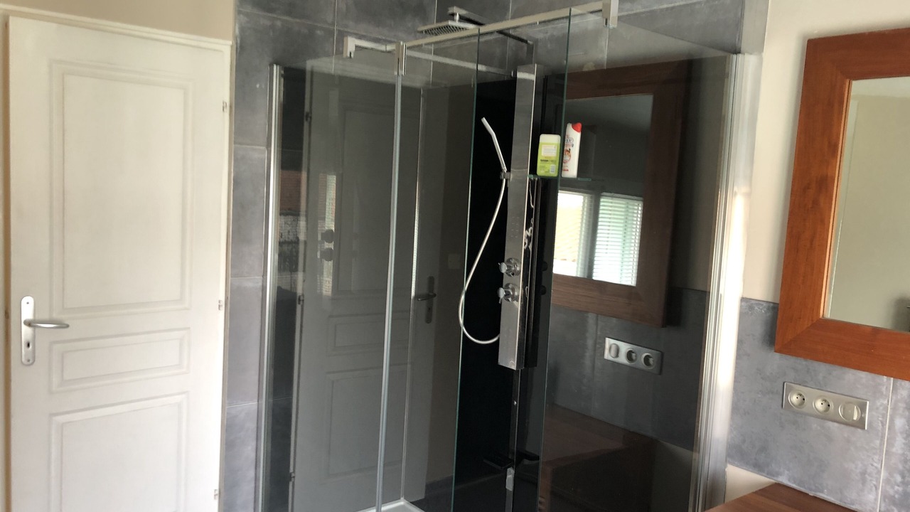 Photo of Bathroom in Cheray