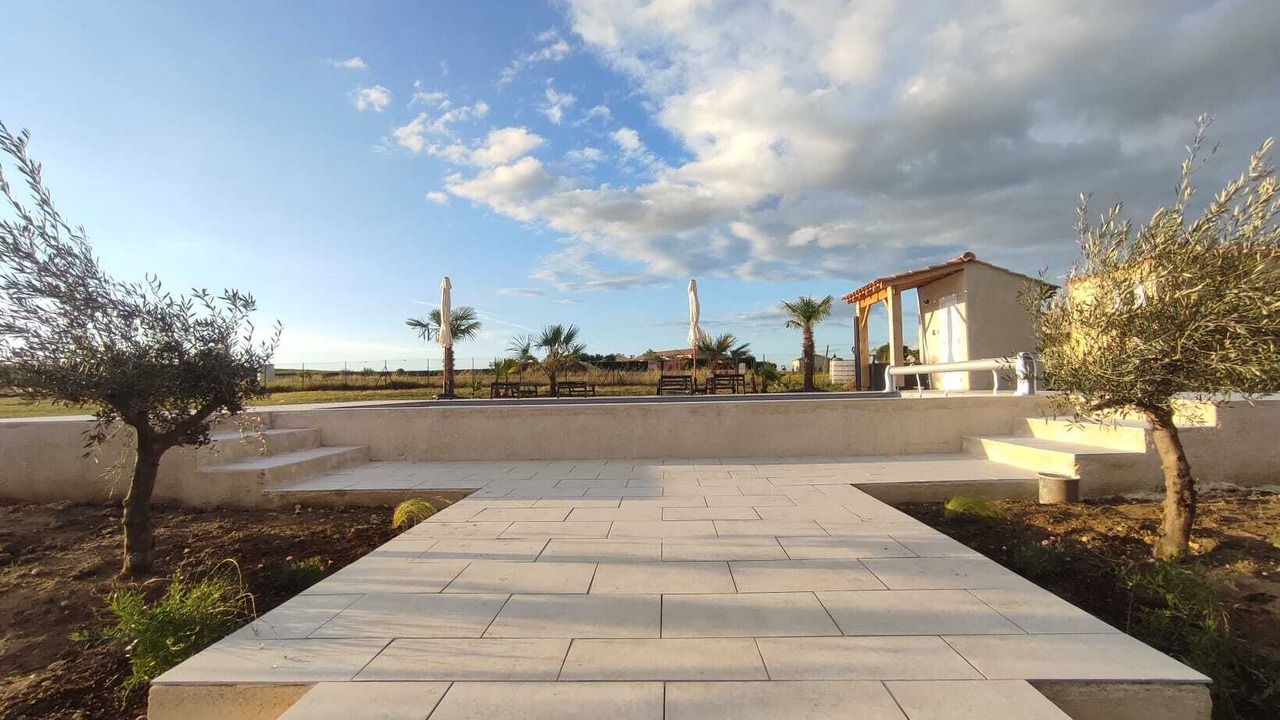 Photo of Outdoor in Cuneges