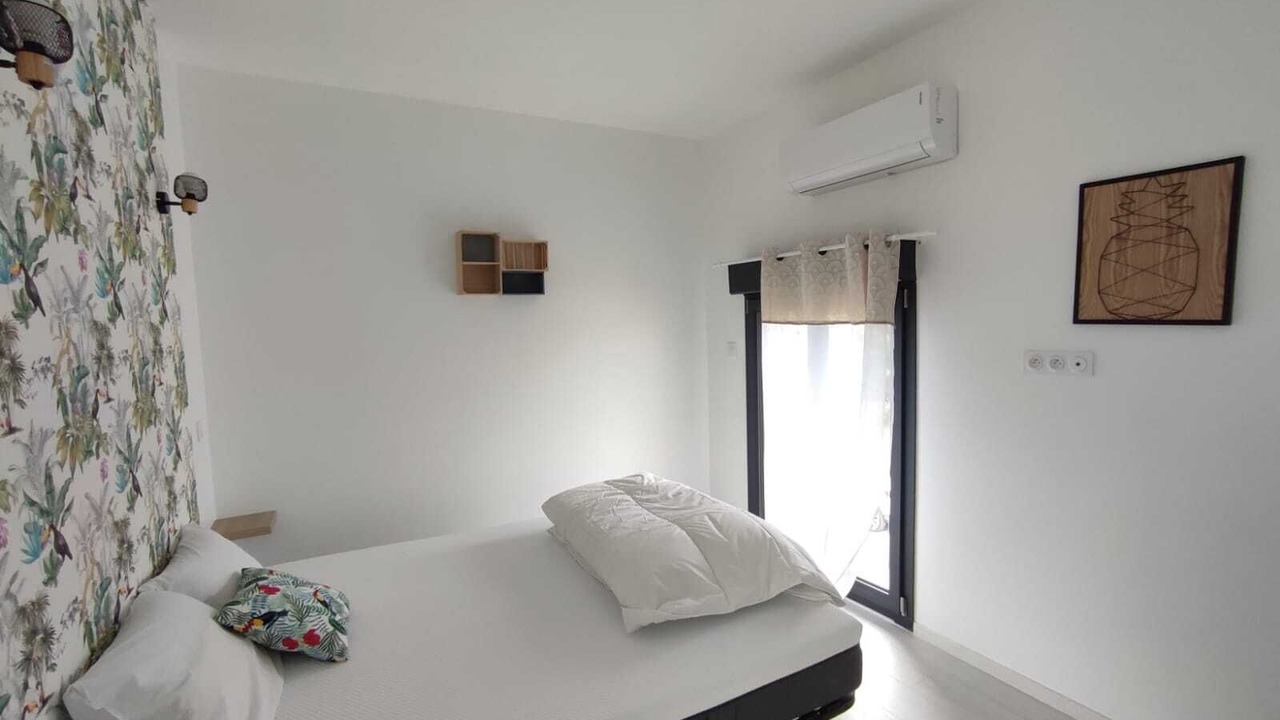 Photo of Bedroom in Cuneges