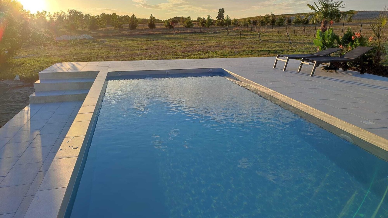 Photo of Outdoor in Cuneges
