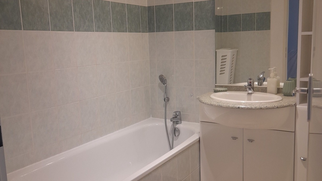 Photo of Bathroom in Ambares-et-Lagrave