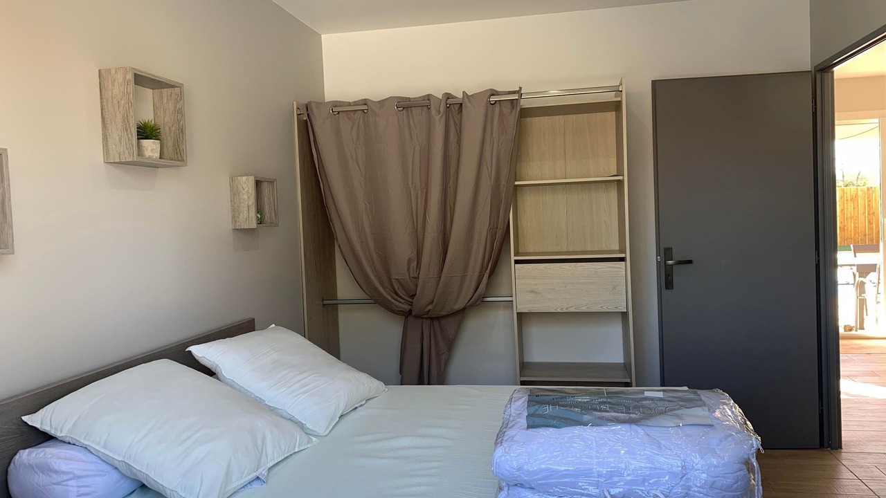 Photo of Bedroom in Grayan-Et-L'Hopital