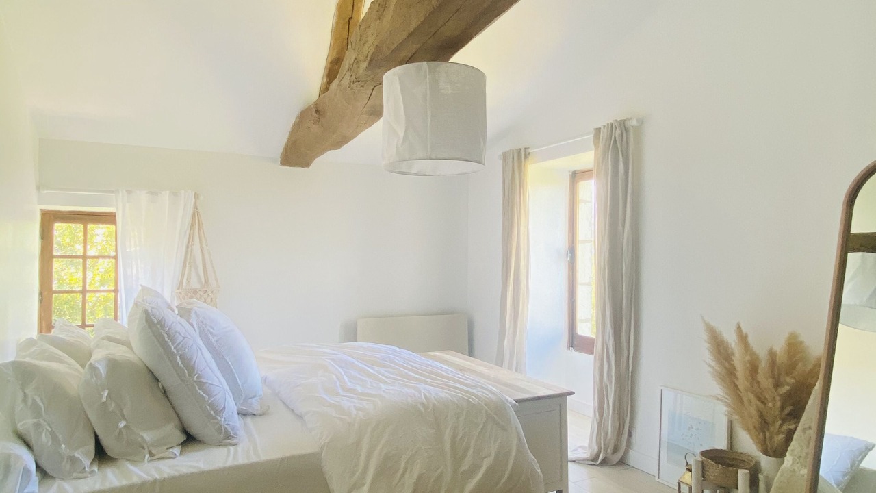 Photo of Bedroom in Pouancay