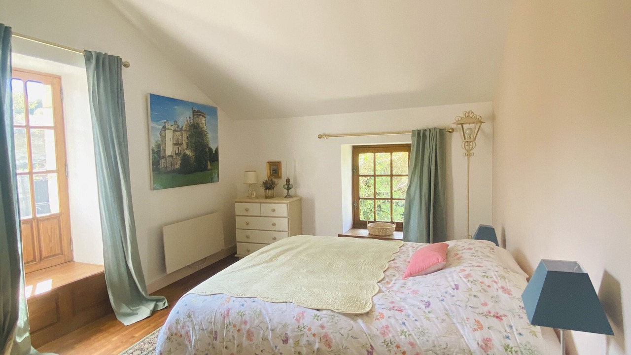 Photo of Bedroom in Pouancay