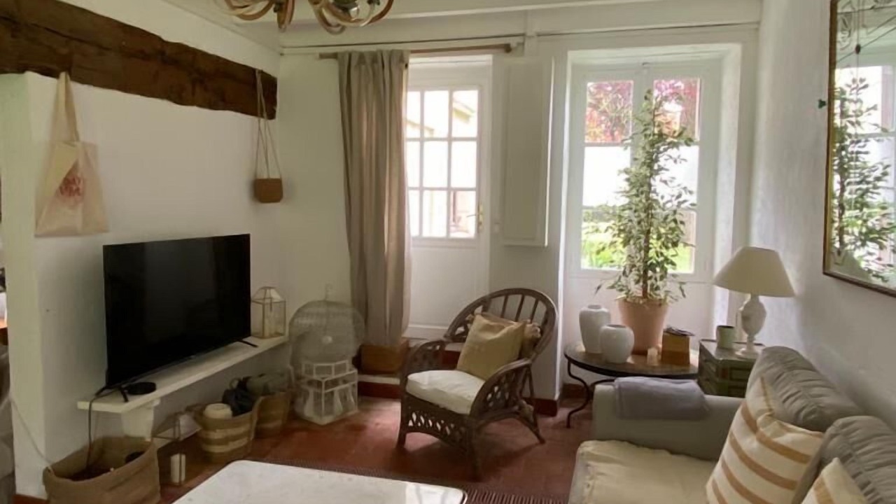 Photo of Livingroom in Pouancay
