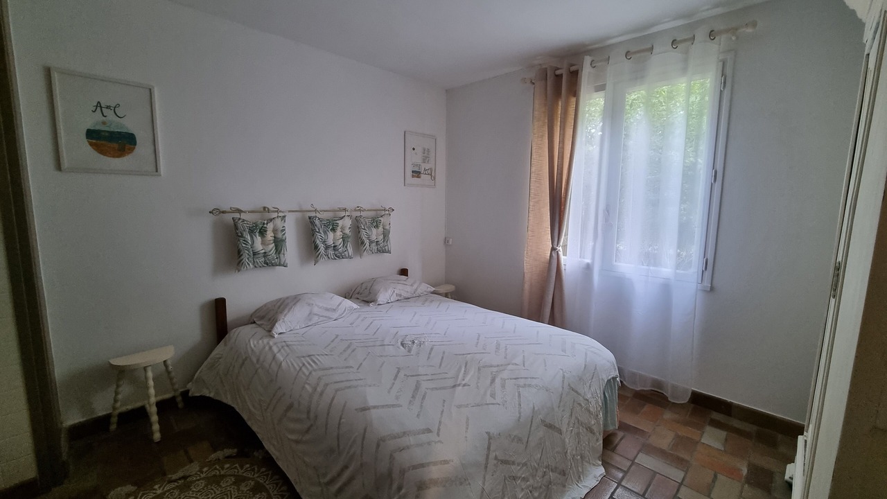 Photo of Bedroom in Boyardville