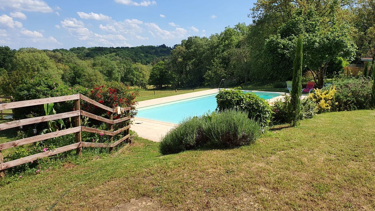 Photo of Outdoor in Saint-Martial-de-Nabirat