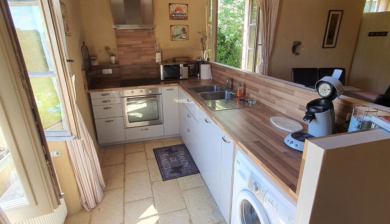 Photo of Kitchen in Saint-Martial-de-Nabirat
