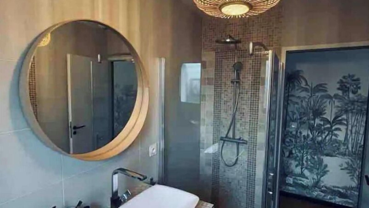 Photo of Bathroom in Saint-Medard-en-Jalles