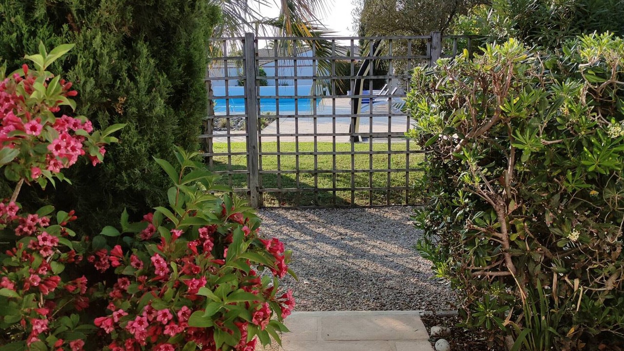 Photo of Outdoor in Cheray