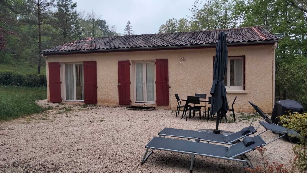 Photo of Patio Balcony in Saint-Andre-dAllas