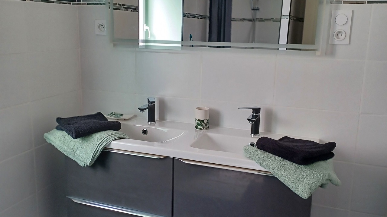 Photo of Bathroom in Puy-d'Arnac
