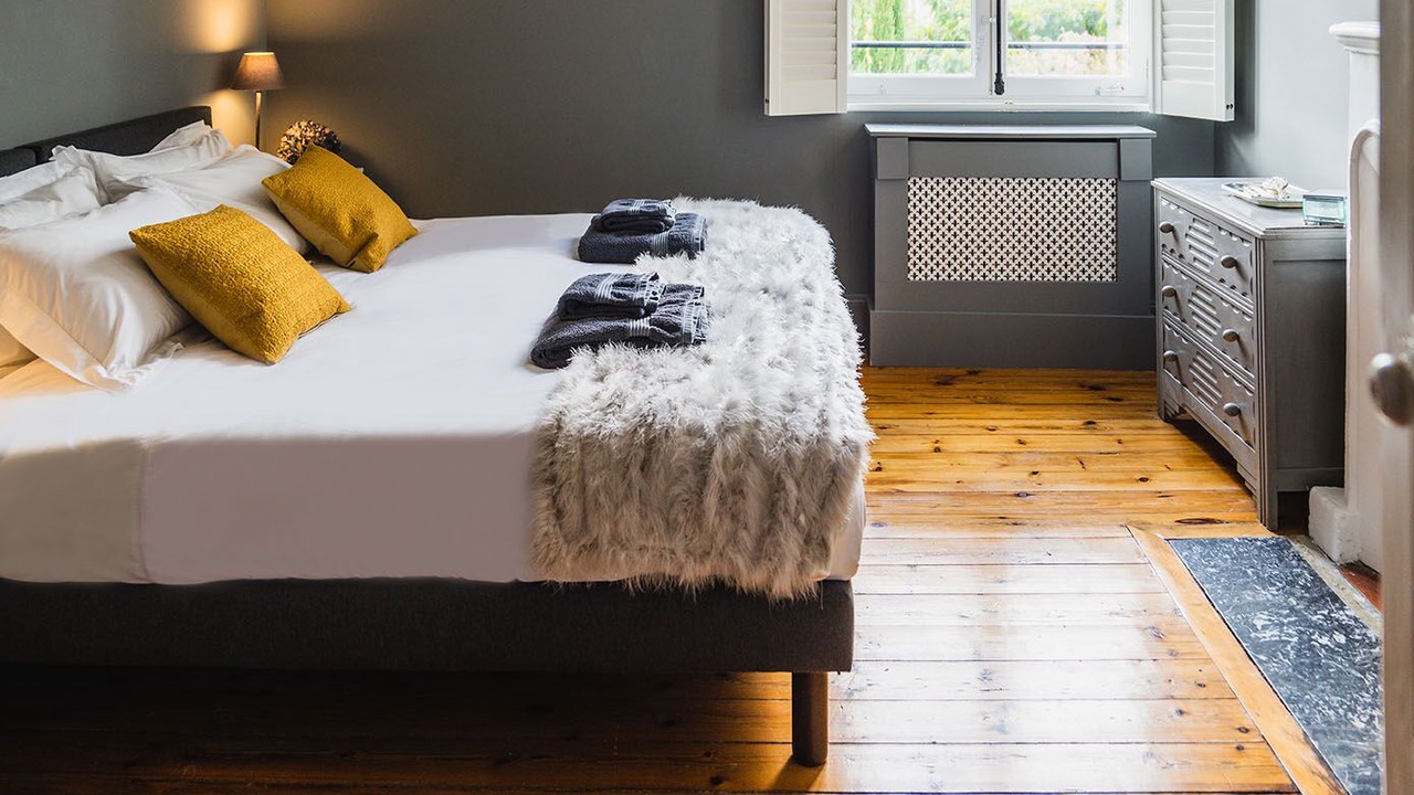 Photo of Bedroom in Saint-Meme-les-Carrieres